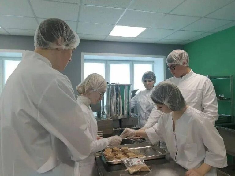 В рамках популяризации федерального проекта «Профессионалитет» и подготовки к приемной кампании 2026 года студенты колледжа продолжают раскрывать секреты пищевых технологий.